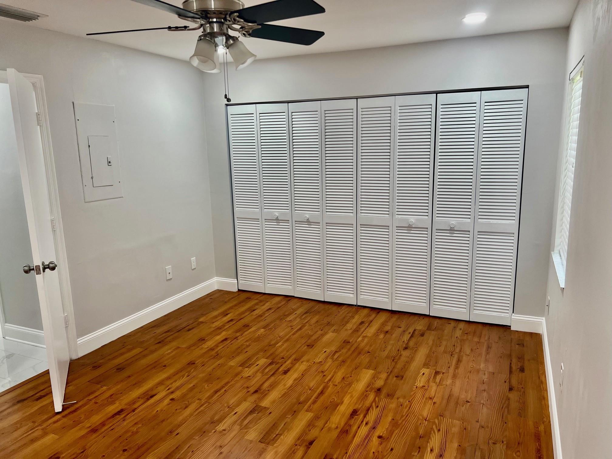 SANDALFOOT COVE SEC 10 - Residential