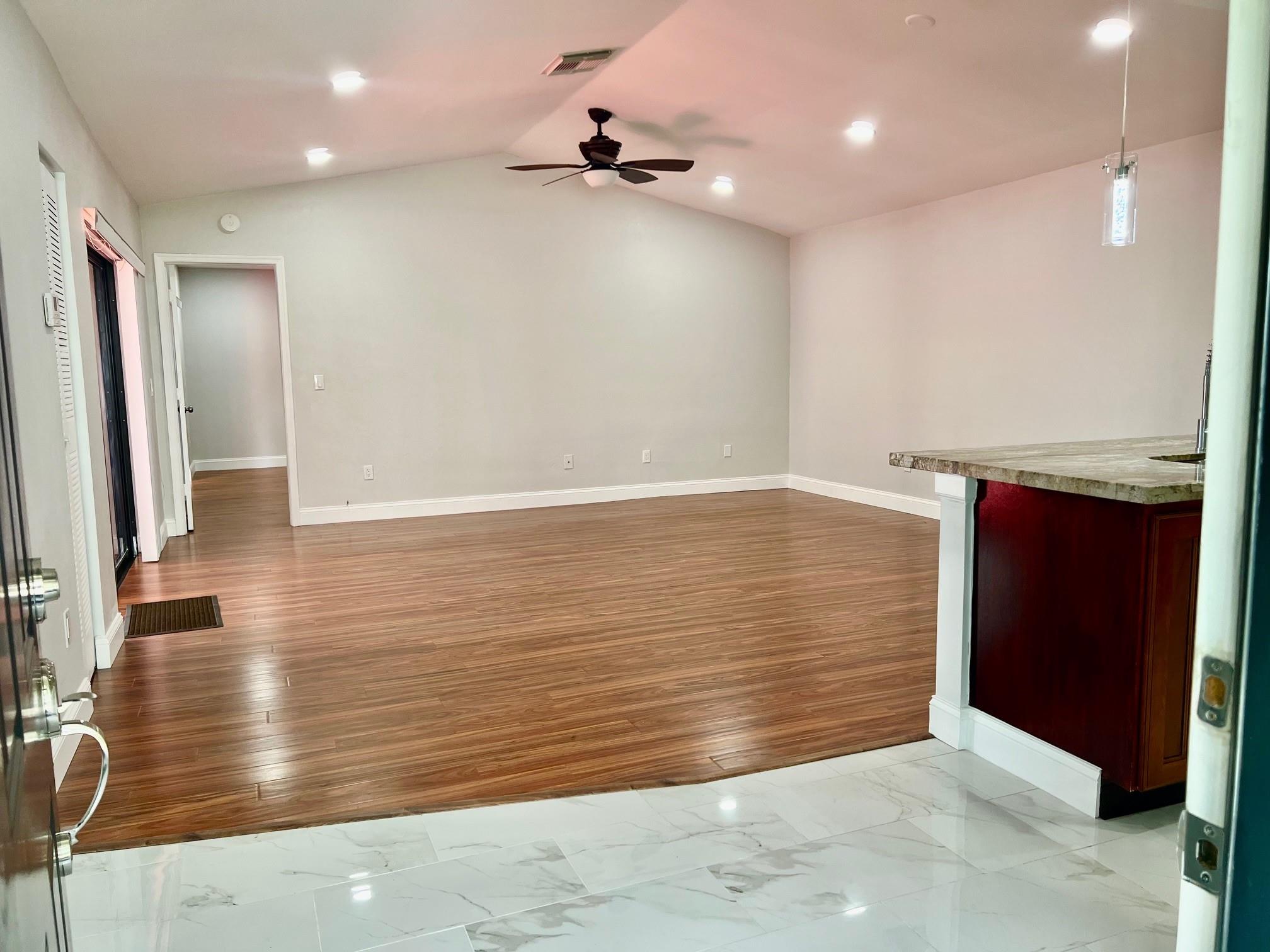 SANDALFOOT COVE SEC 10 - Residential