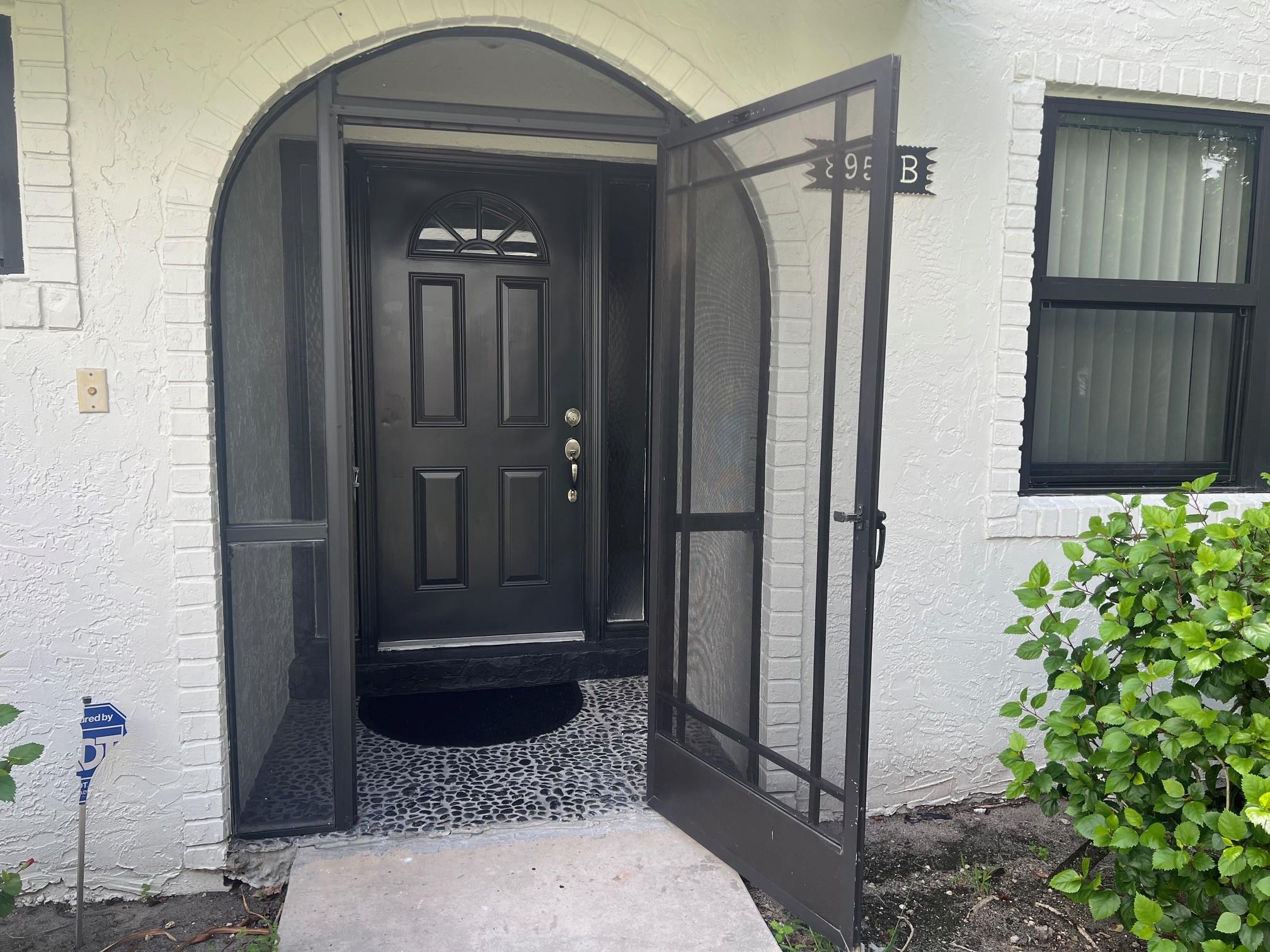 SANDALFOOT COVE SEC 10 - Residential