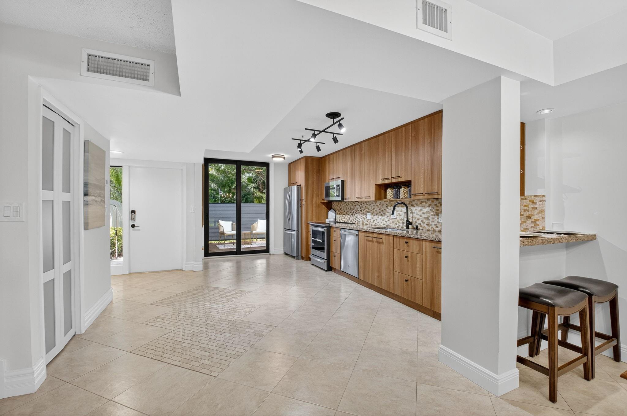 3802 Bridgewood Drive