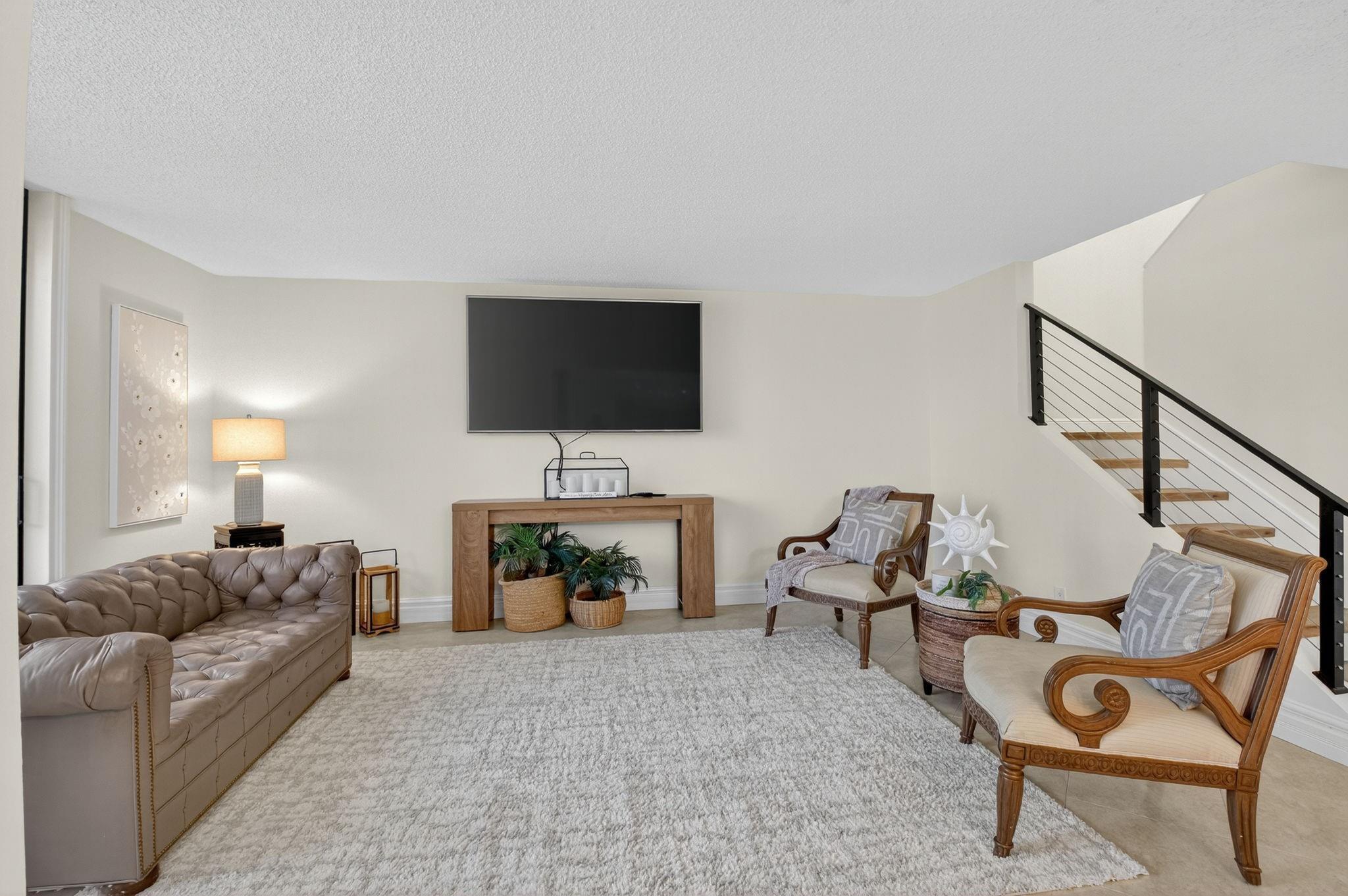 Pinelake - Residential