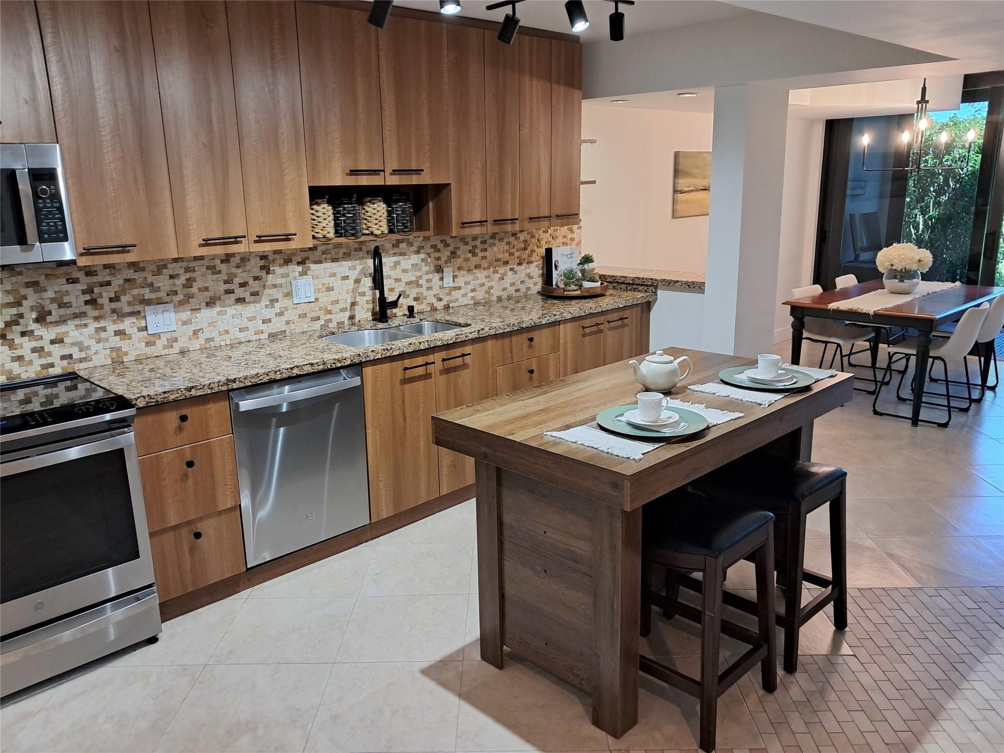 Pinelake - Residential