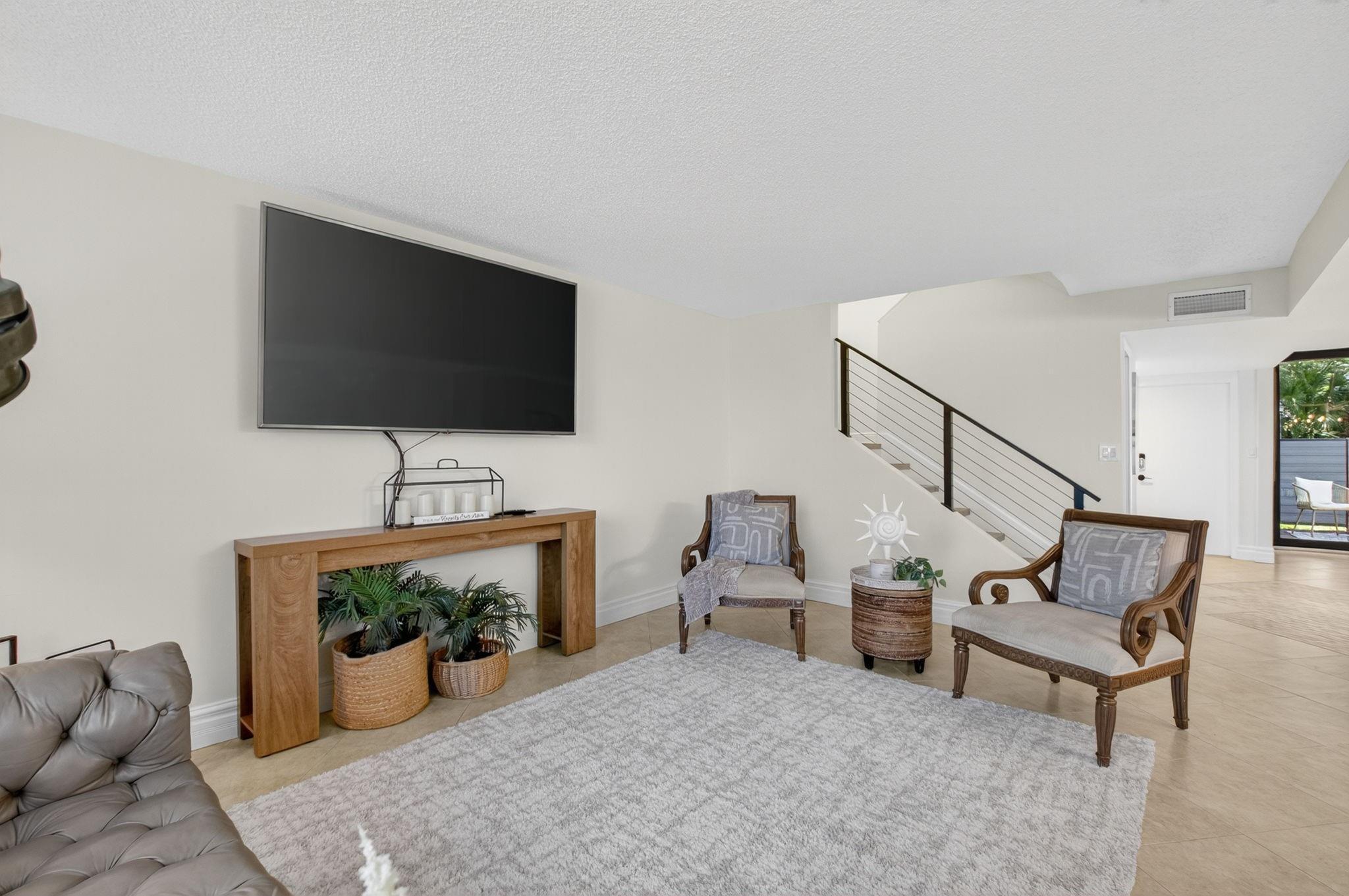 Pinelake - Residential