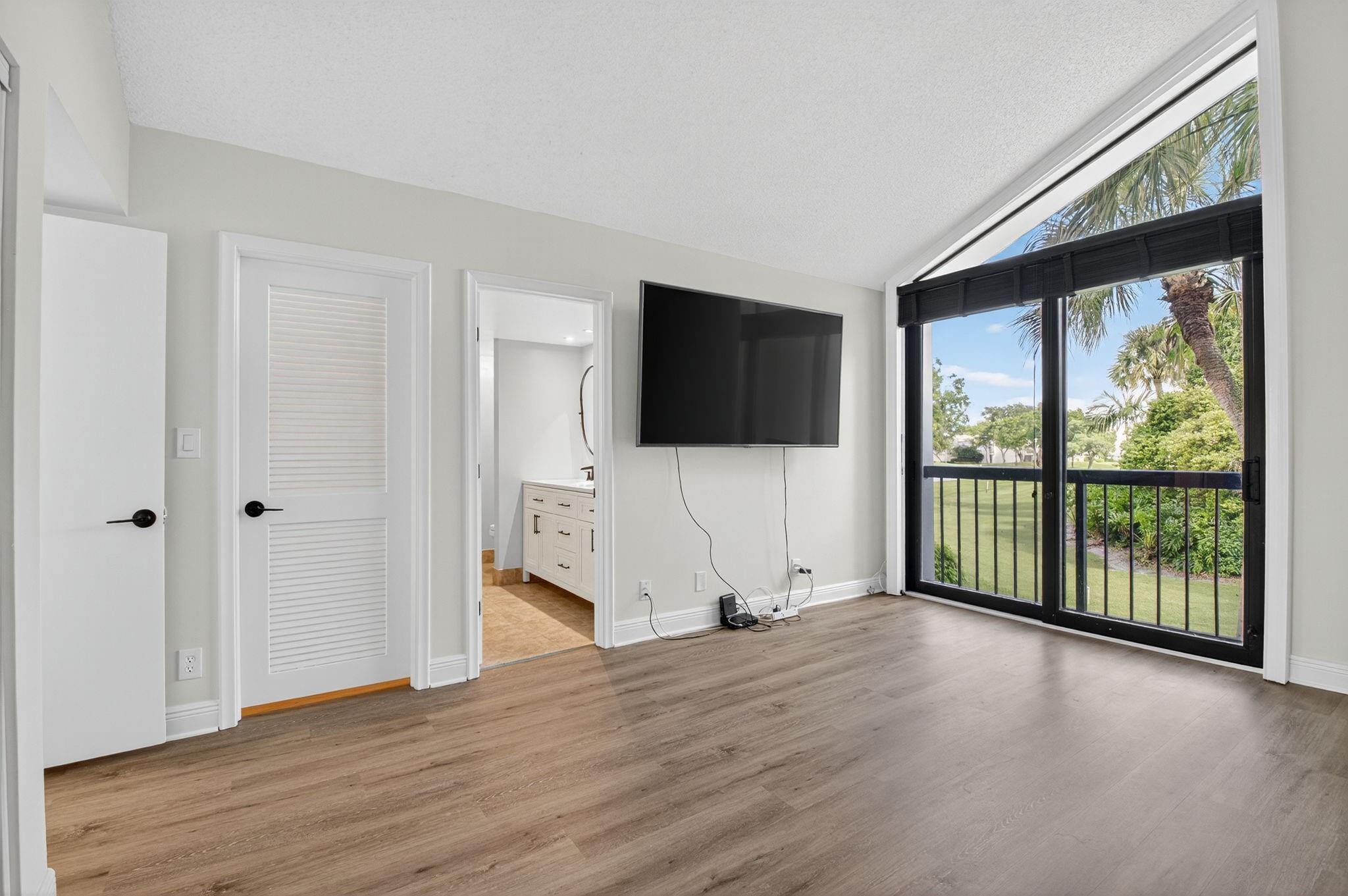 Pinelake - Residential