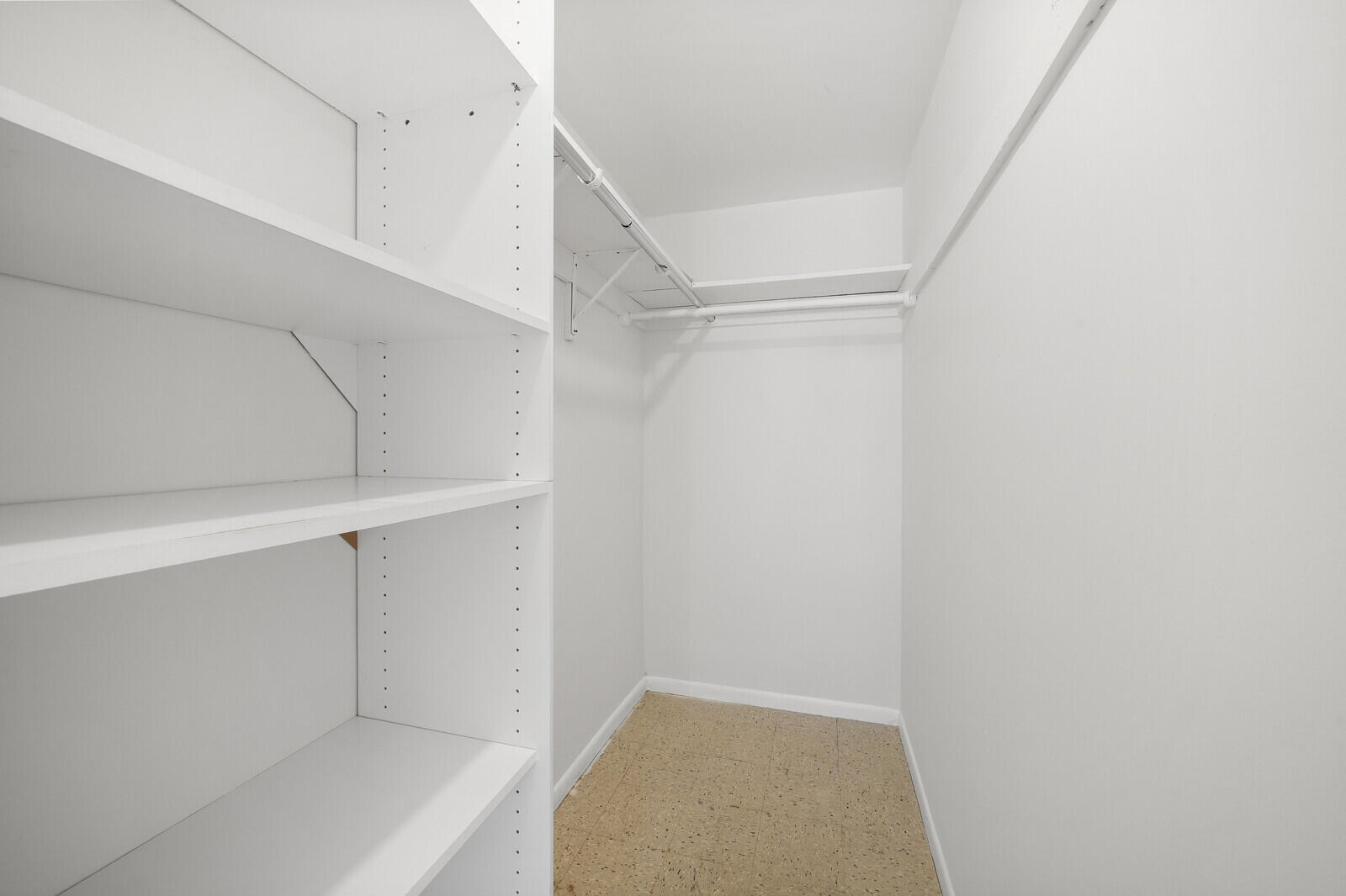 LAKE COLONY APTS TWO INC - Residential