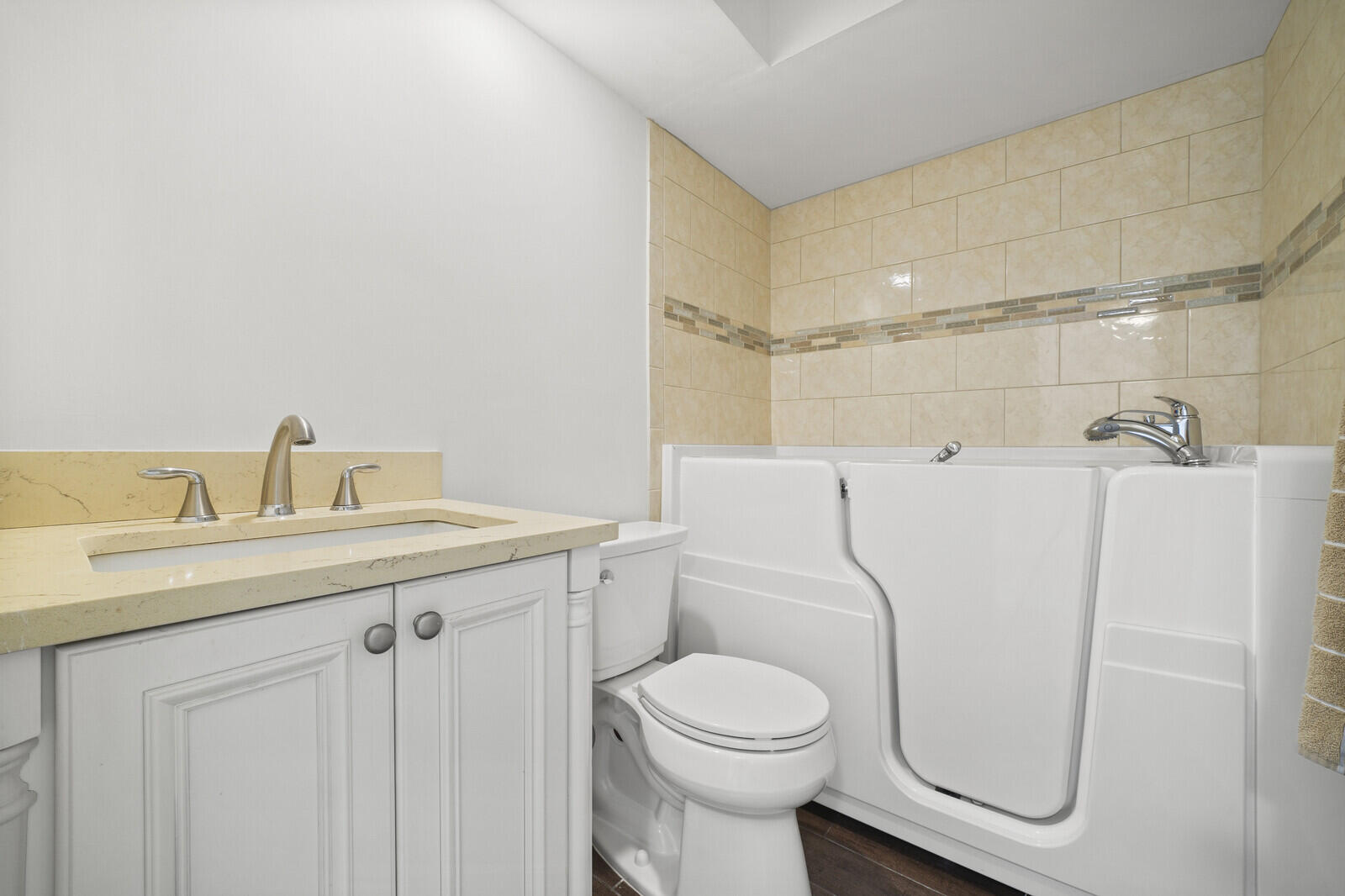 LAKE COLONY APTS TWO INC - Residential