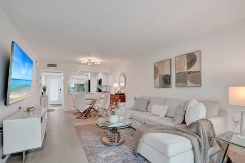 Tiny photo for 1211 BAHAMA Bend #E1, Coconut Creek, FL 33066 (MLS # B26079864)