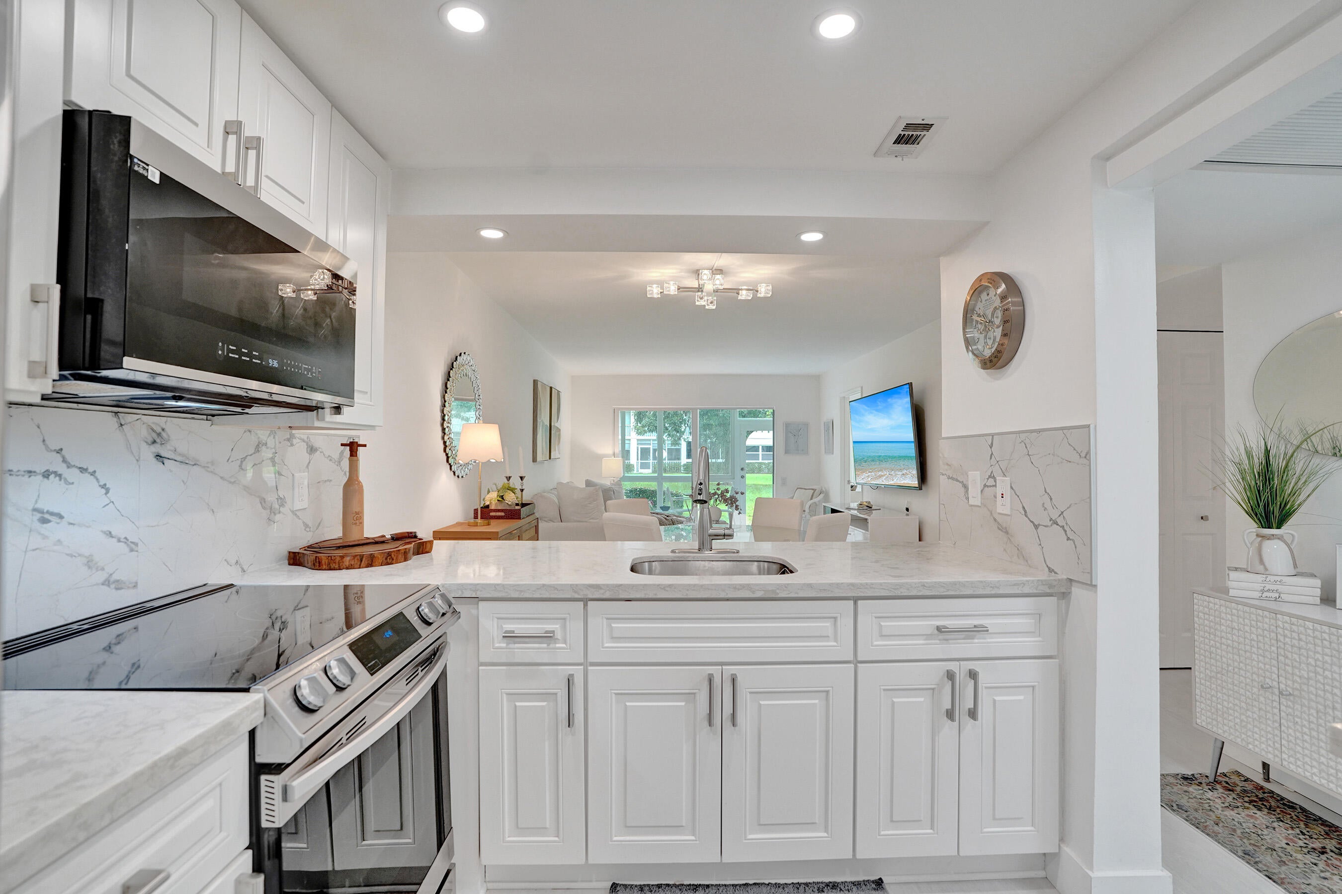 1211 BAHAMA Bend E1