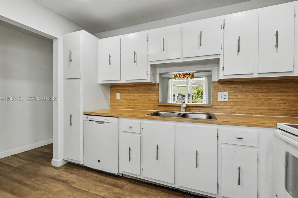 Photo of 414 SE 10TH Street #103, Dania Beach, FL 33004 (MLS # B26075272)