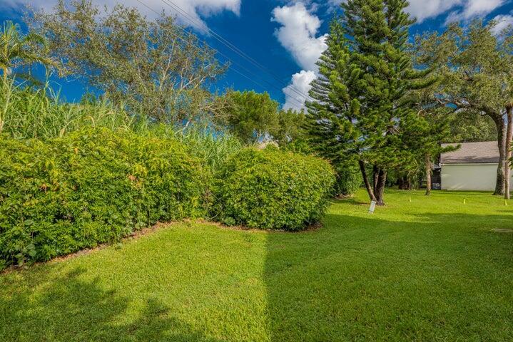 MNR FOREST 2 - Residential Lease