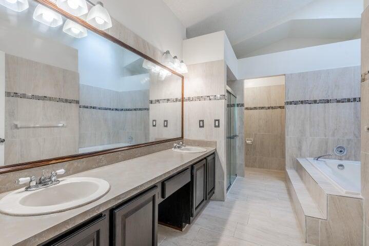 MNR FOREST 2 - Residential Lease