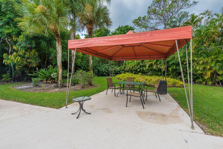 MNR FOREST 2 - Residential Lease