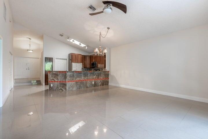 MNR FOREST 2 - Residential Lease