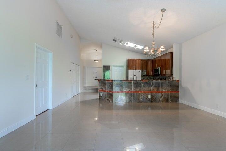 MNR FOREST 2 - Residential Lease