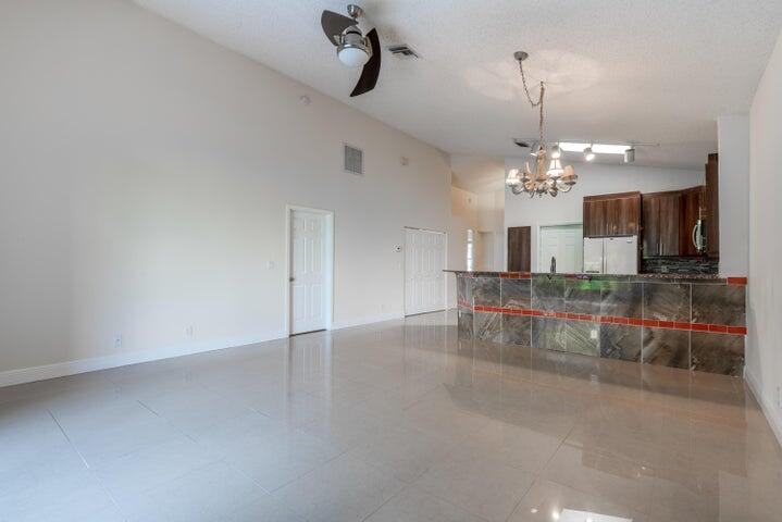 MNR FOREST 2 - Residential Lease