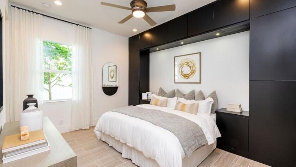 Photo of 9854 Regency Way, Palm Beach Gardens, FL 33412 (MLS # B26008375)