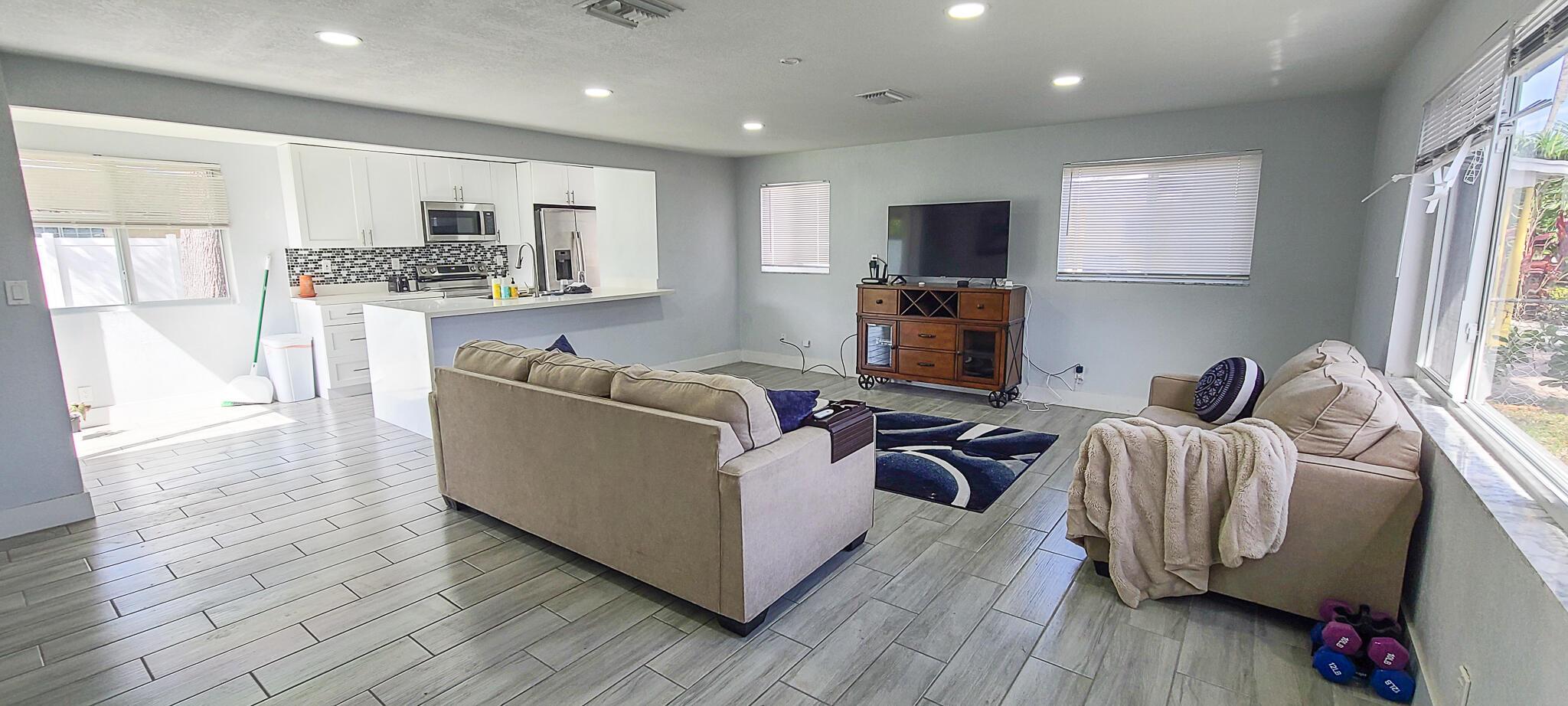 GRAMERCY PARK UNIT 1 - Residential