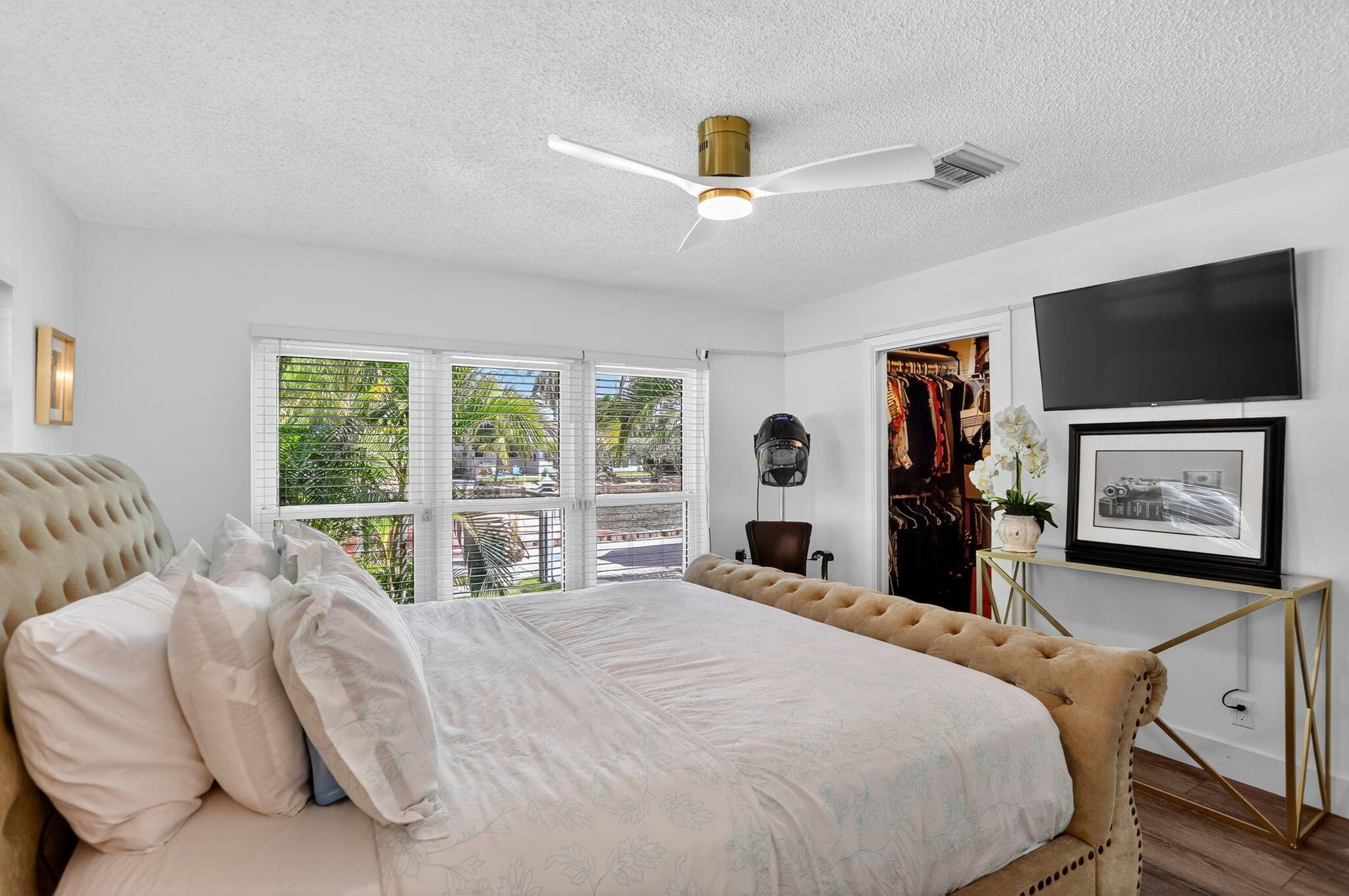 CORAL GARDENS - Residential