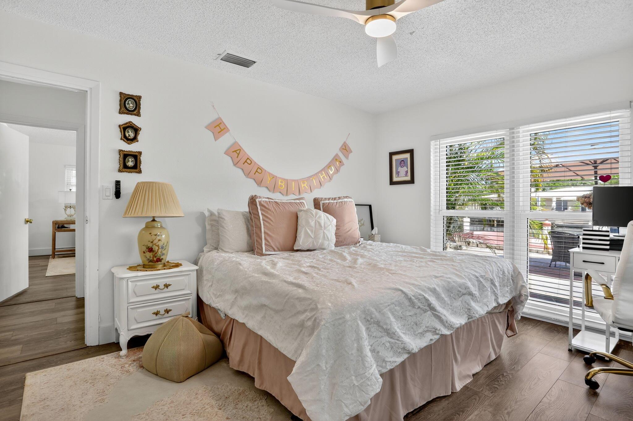 CORAL GARDENS - Residential
