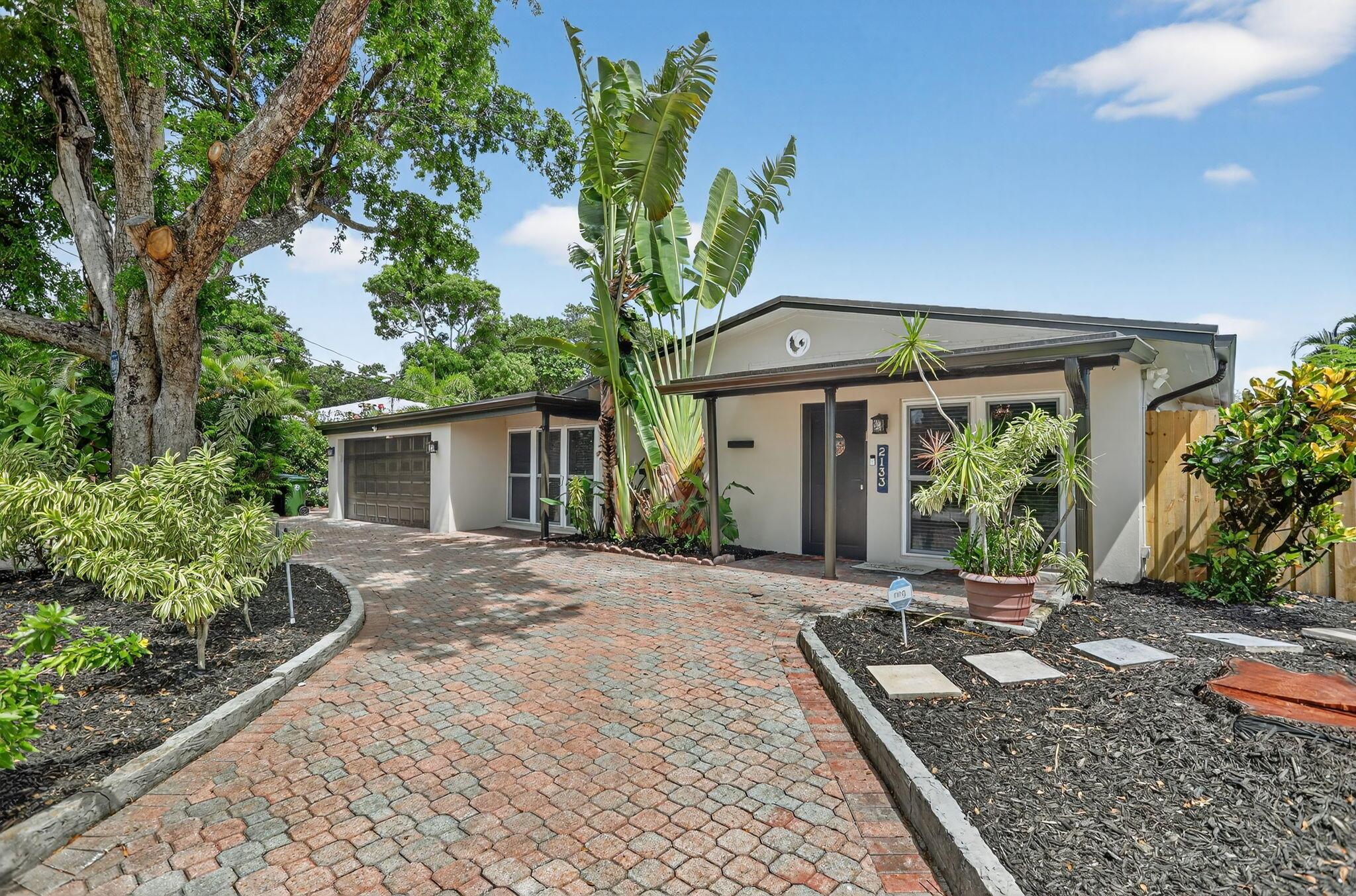 2133 Coral Gardens Drive