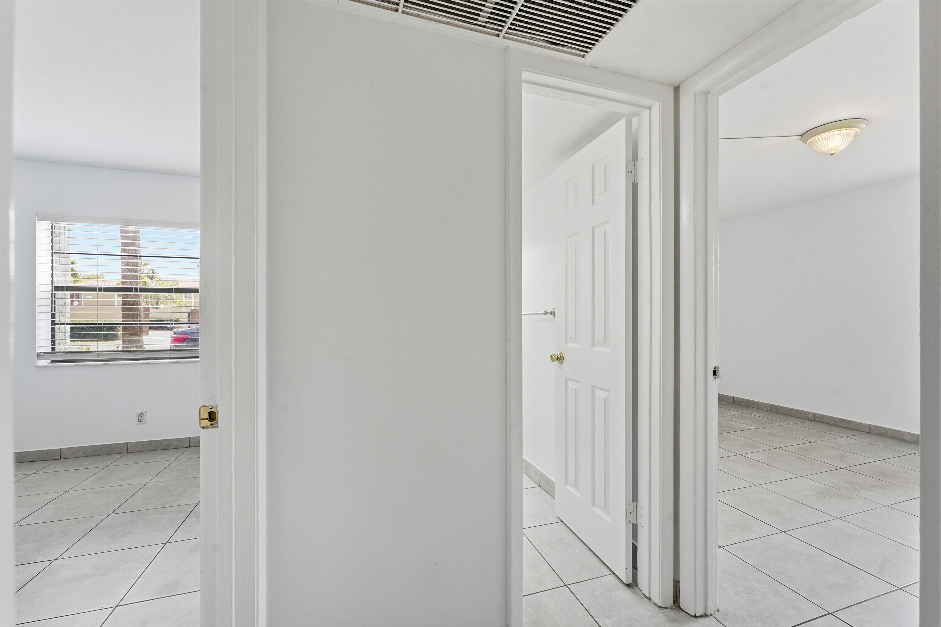 VILLAS OF RIVERSIDE CONDO - Residential Lease