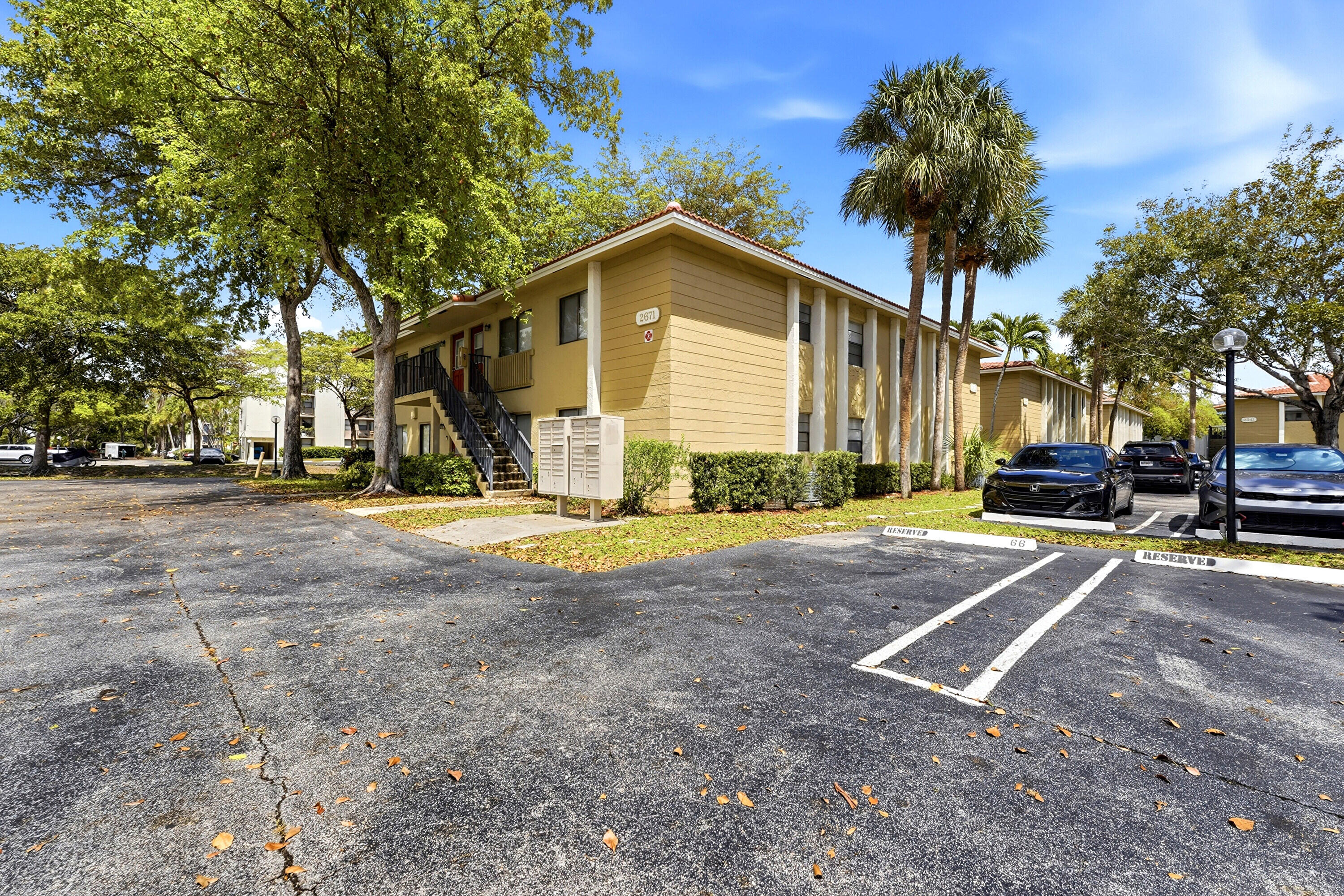 VILLAS OF RIVERSIDE CONDO - Residential Lease