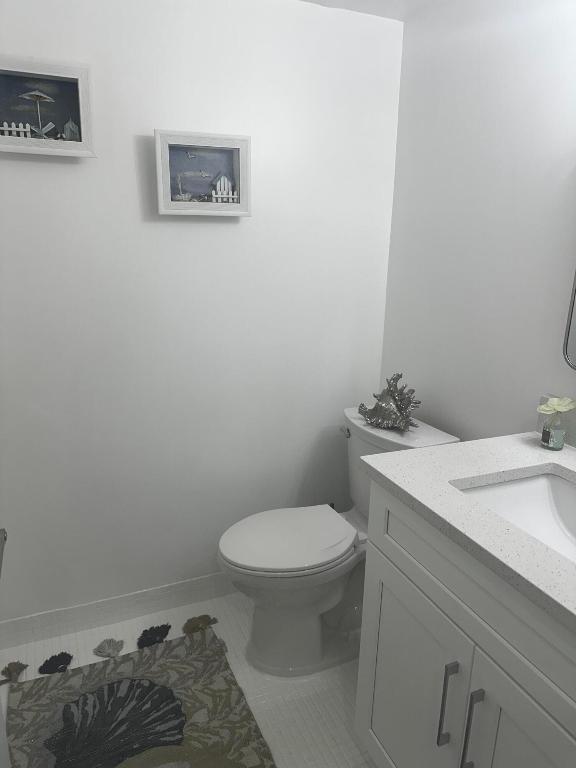 View photos, virtual tours, details... 725 Lori Drive 306