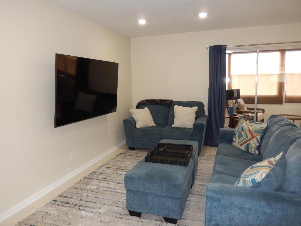 View photos, virtual tours, details... 725 Lori Drive 306