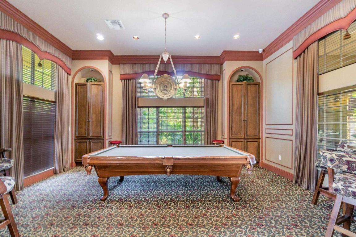 HYPOLUXOS MARINERS CAY CONDO - Residential