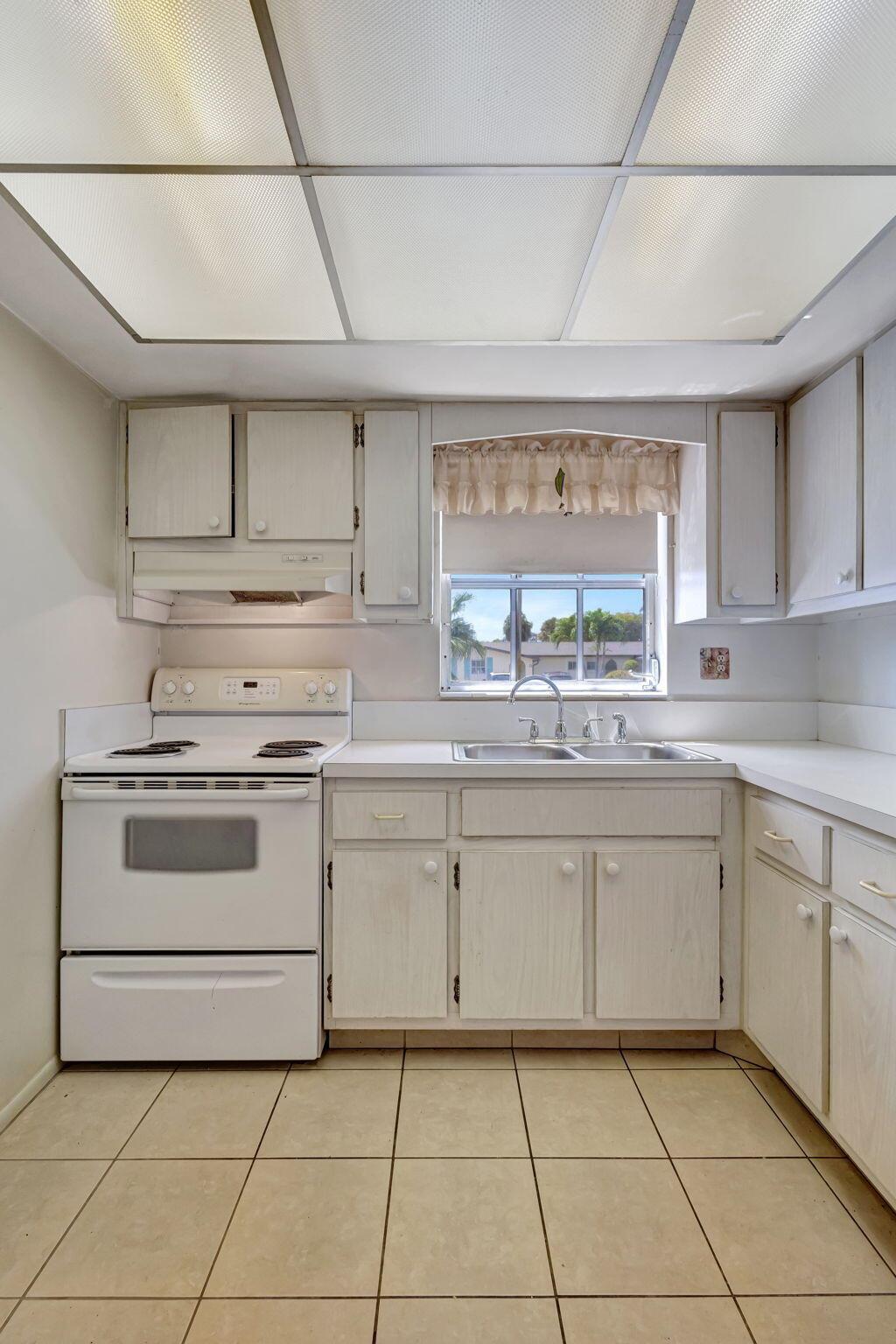 CRESTHAVEN - Residential