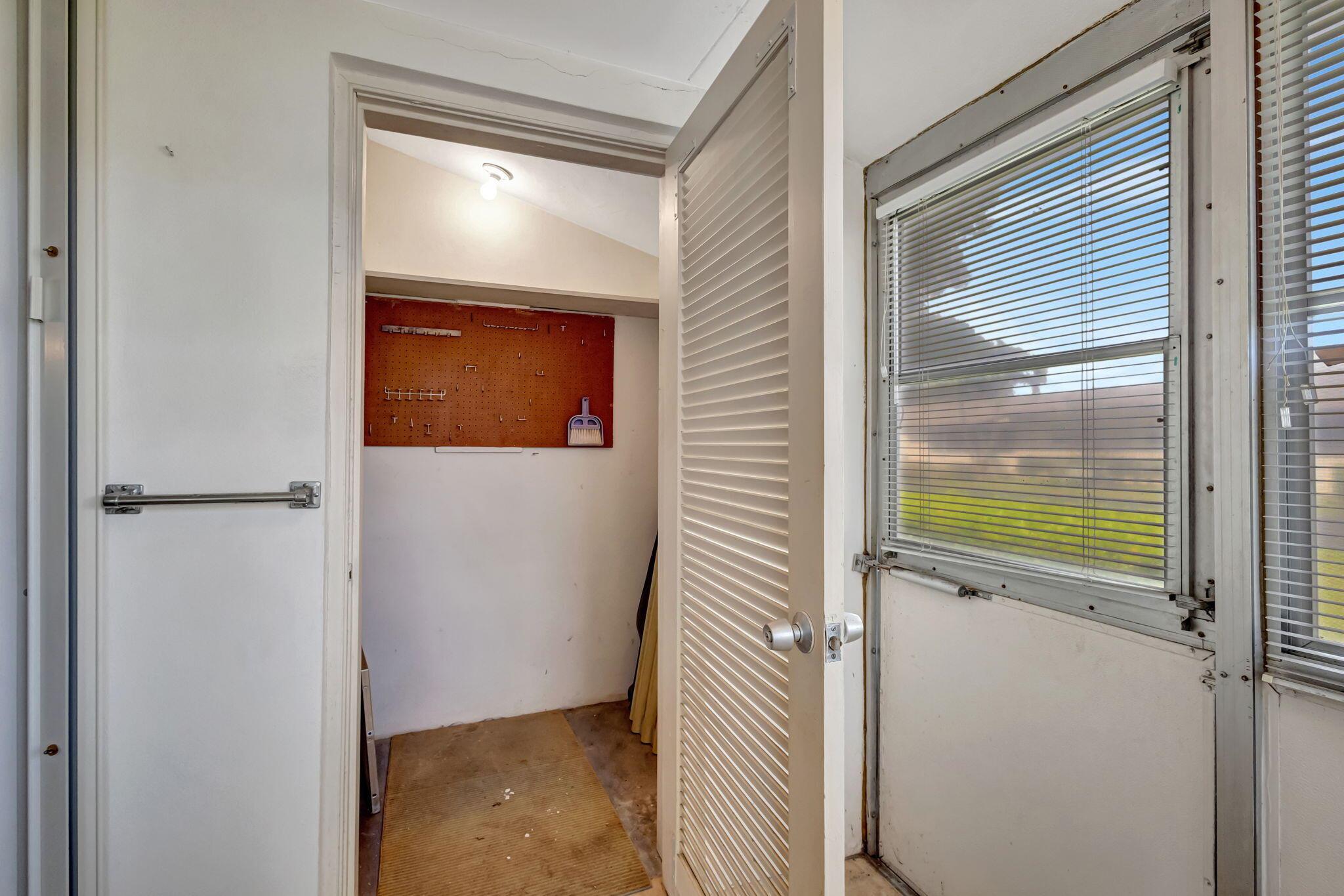 CRESTHAVEN - Residential