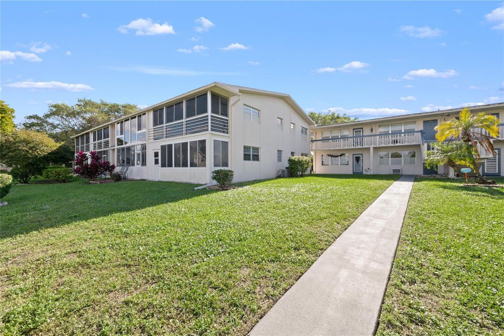 Photo of 243 N Farnham K #243, Deerfield Beach, FL 33442 (MLS # F10542309)