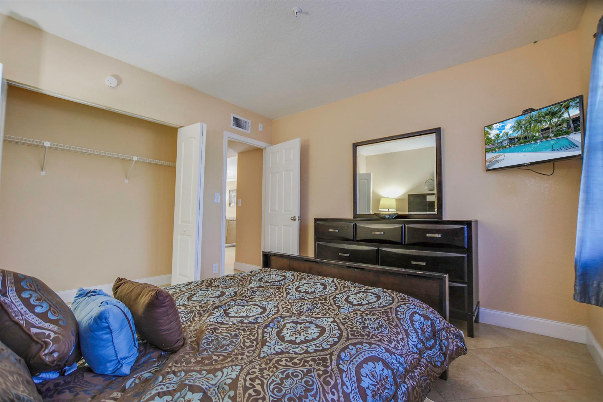 SOUTHRIDGE CONDOS - Commercial Sale