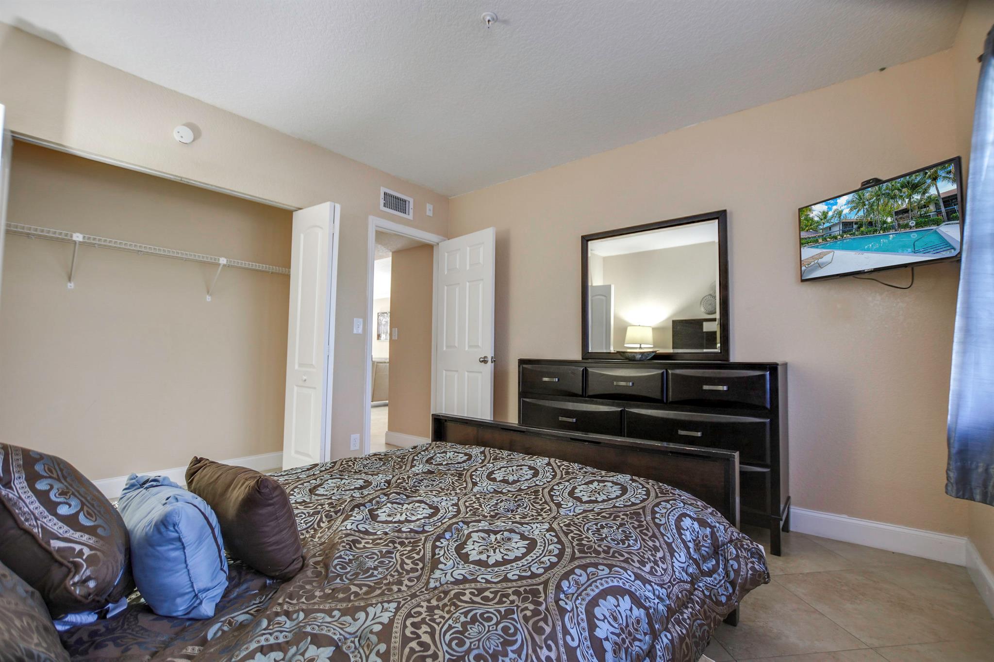 SOUTHRIDGE CONDOS - Commercial Sale