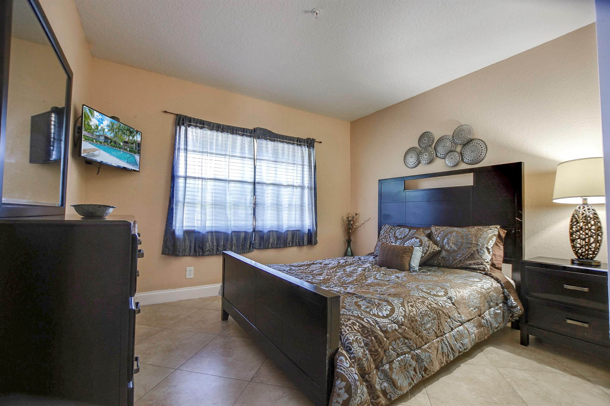 SOUTHRIDGE CONDOS - Commercial Sale