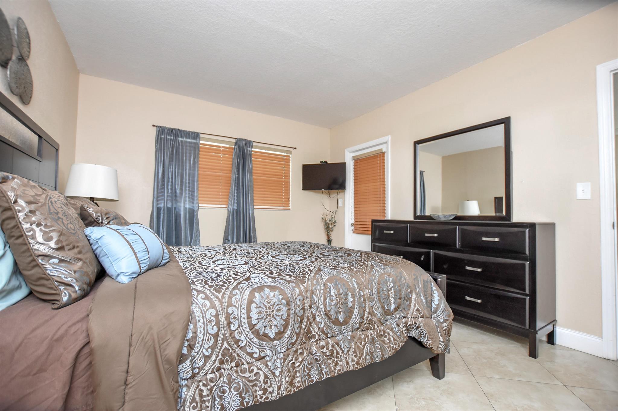 SOUTHRIDGE CONDOS - Commercial Sale