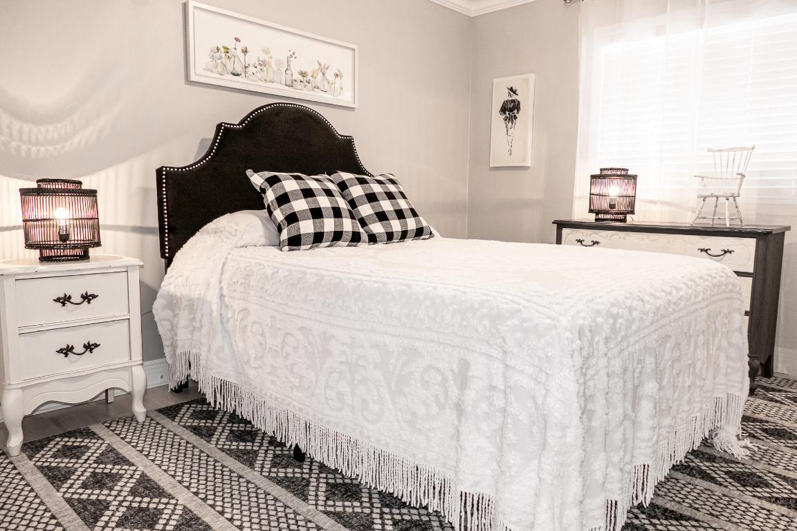 Pinelake Village - Residential