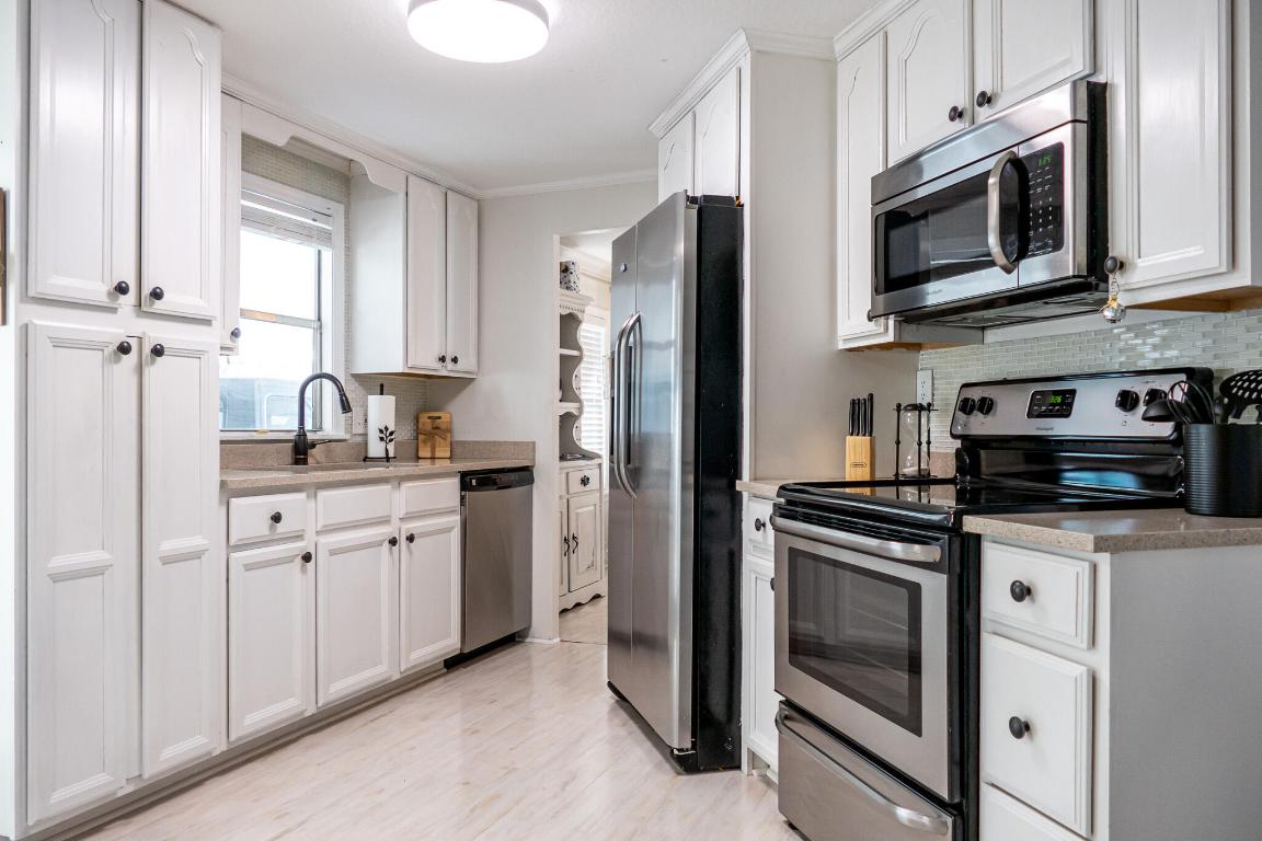 Pinelake Village - Residential