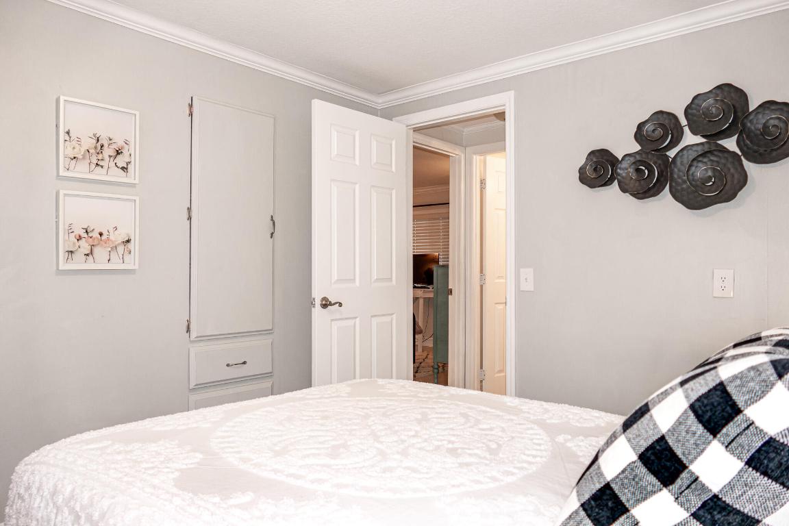 Pinelake Village - Residential