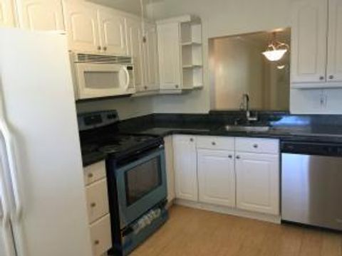 LOW HOA FEE CONDOS FOR SALE IN PALM BEACH COUNTY 2805 SW 22nd Avenue 2060 Delray Beach FL 33445