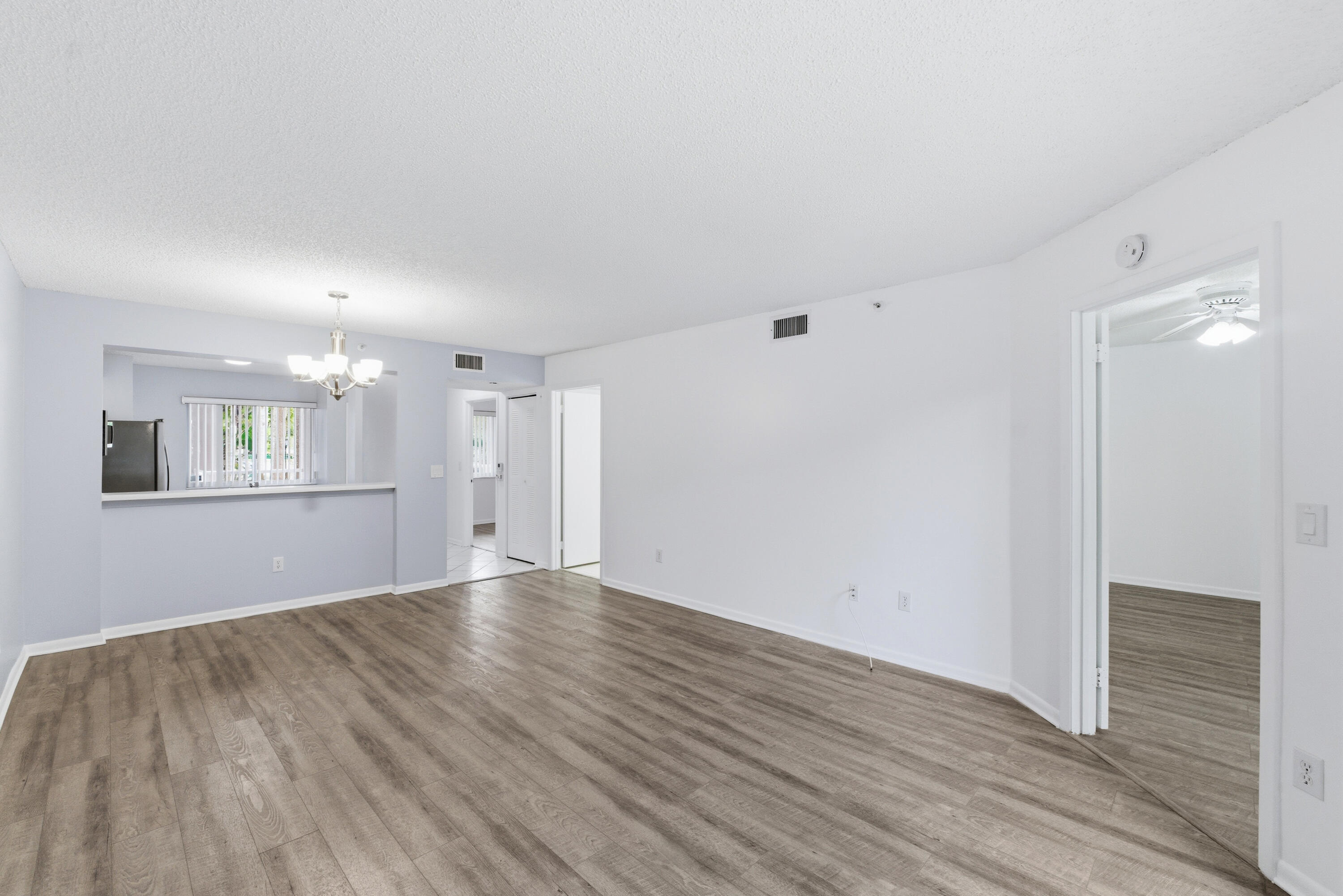 WELDON CONDOMINIUM G - Residential Lease