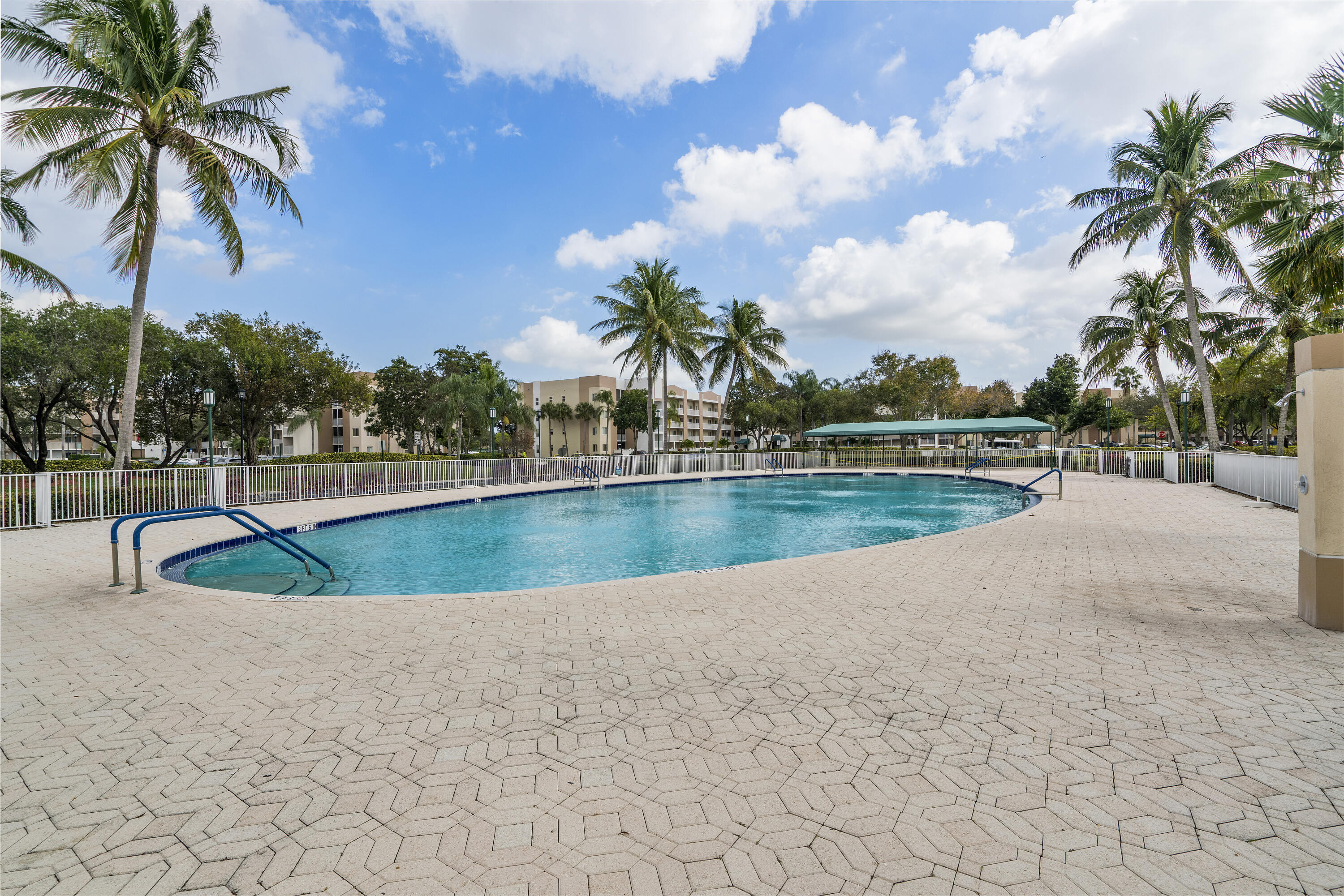 WELDON CONDOMINIUM G - Residential Lease