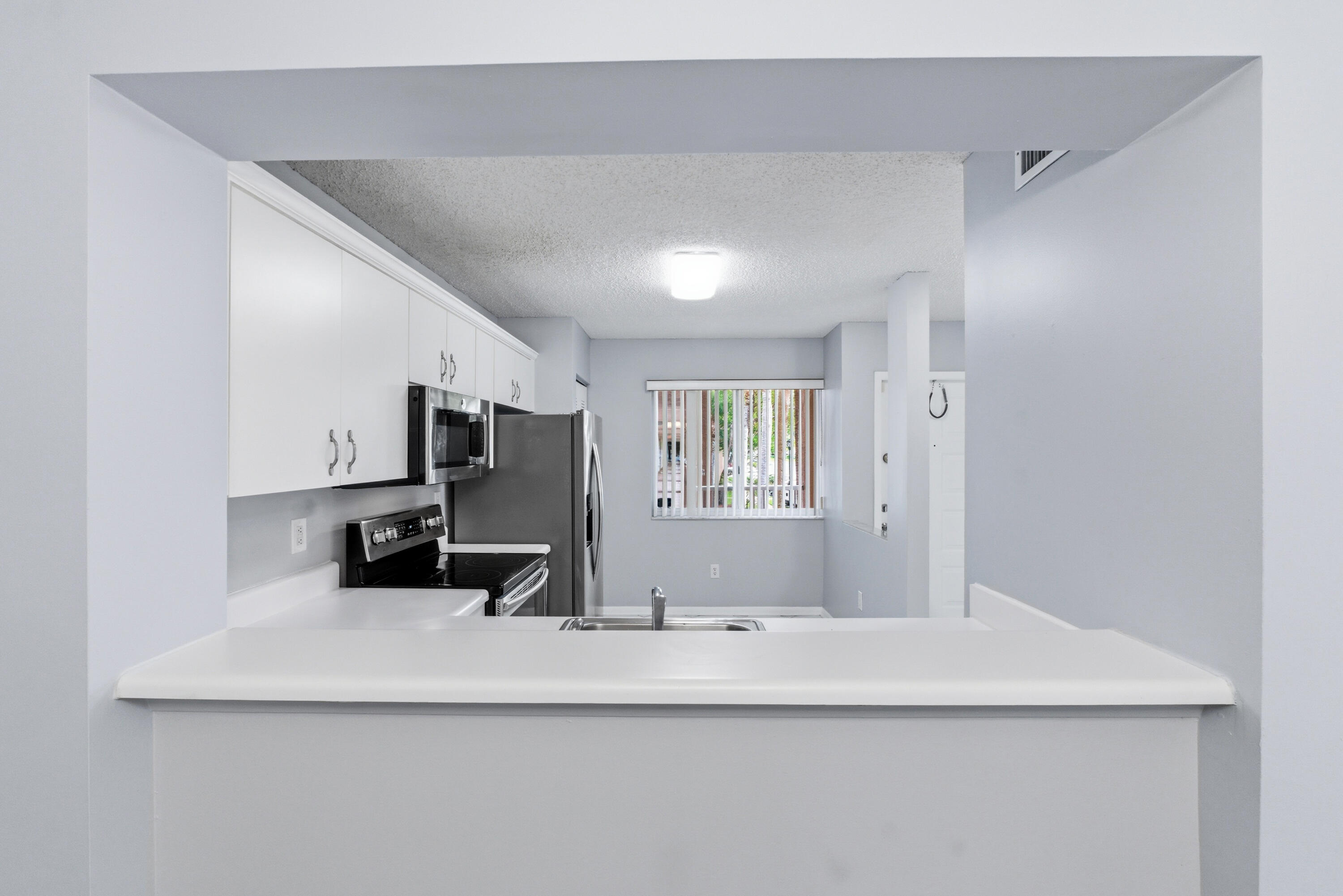 WELDON CONDOMINIUM G - Residential Lease