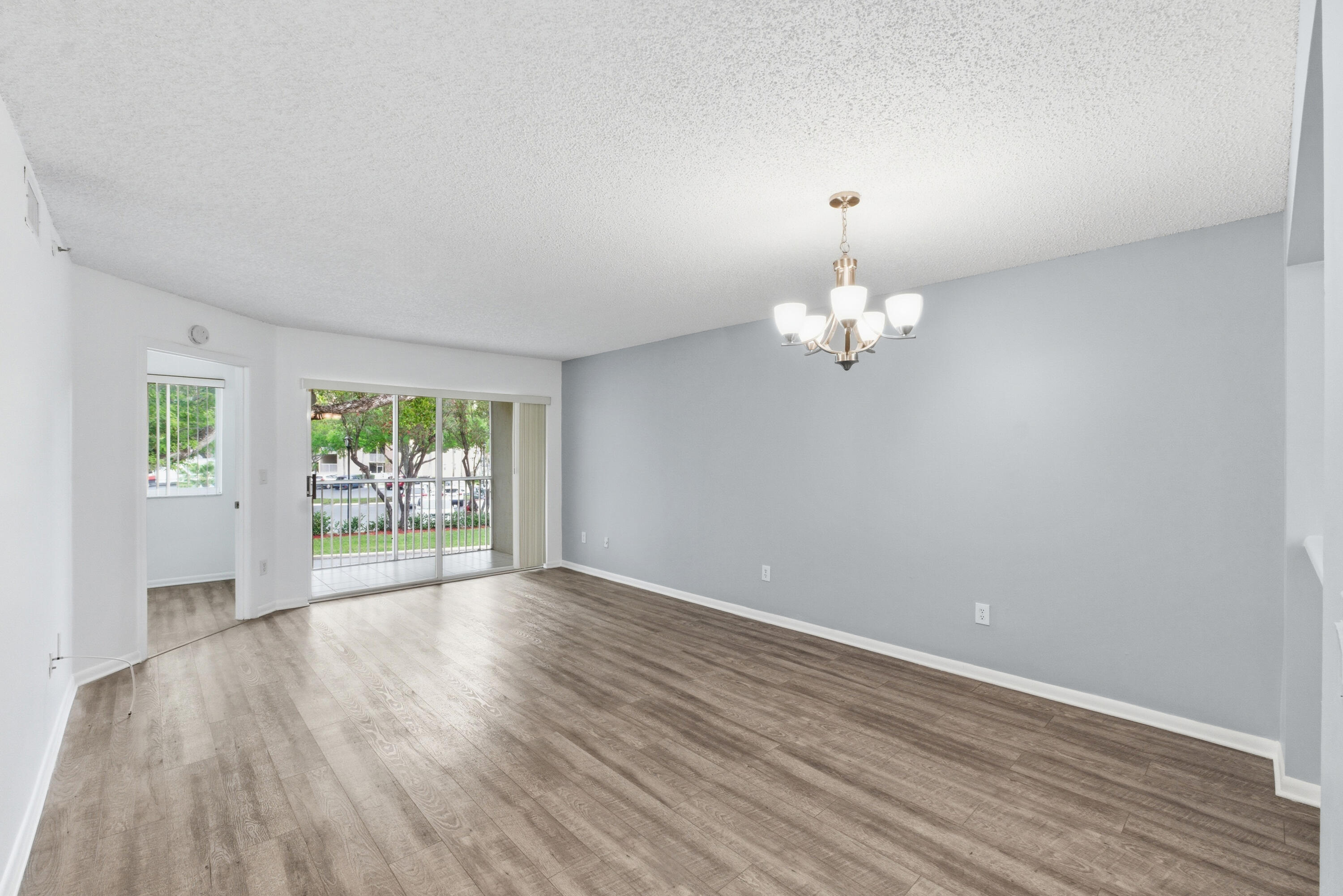 WELDON CONDOMINIUM G - Residential Lease