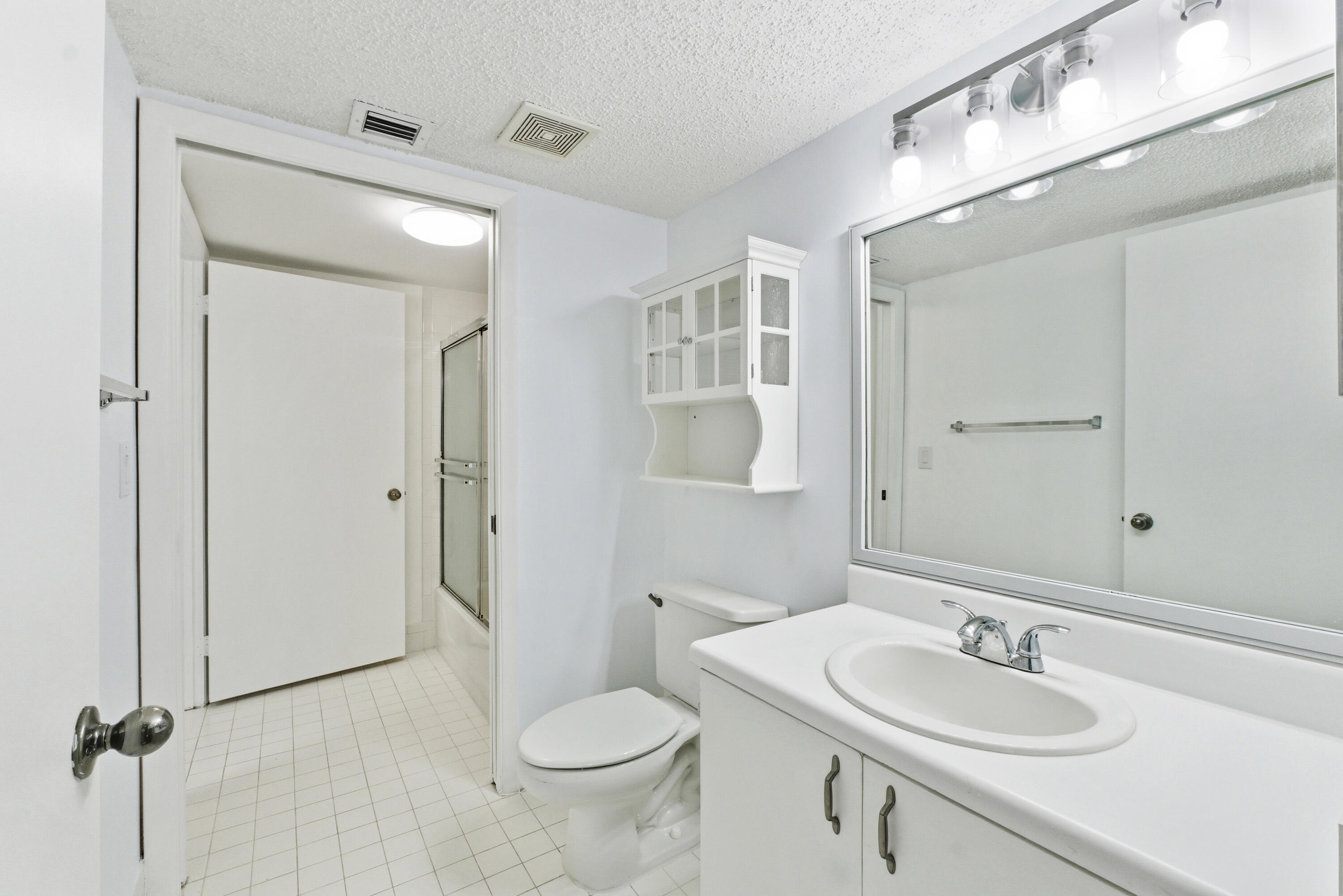 WELDON CONDOMINIUM G - Residential Lease