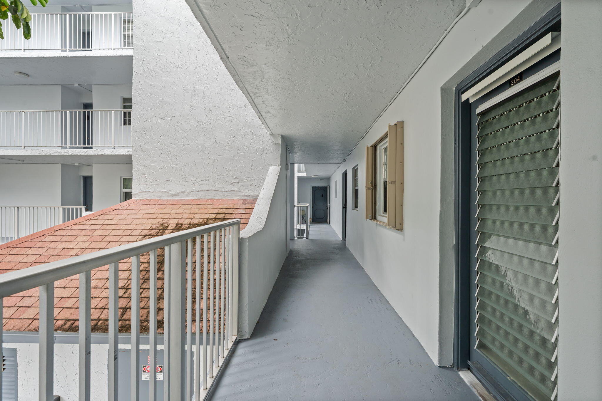 LIVE OAK CONDO NINE - Residential