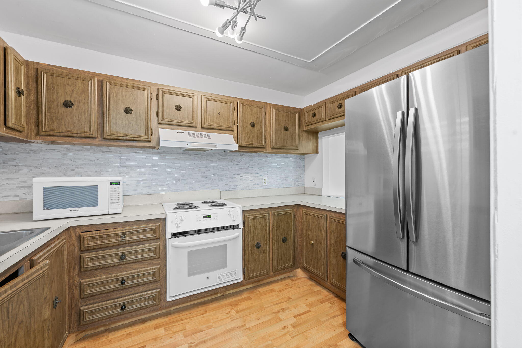 LIVE OAK CONDO NINE - Residential