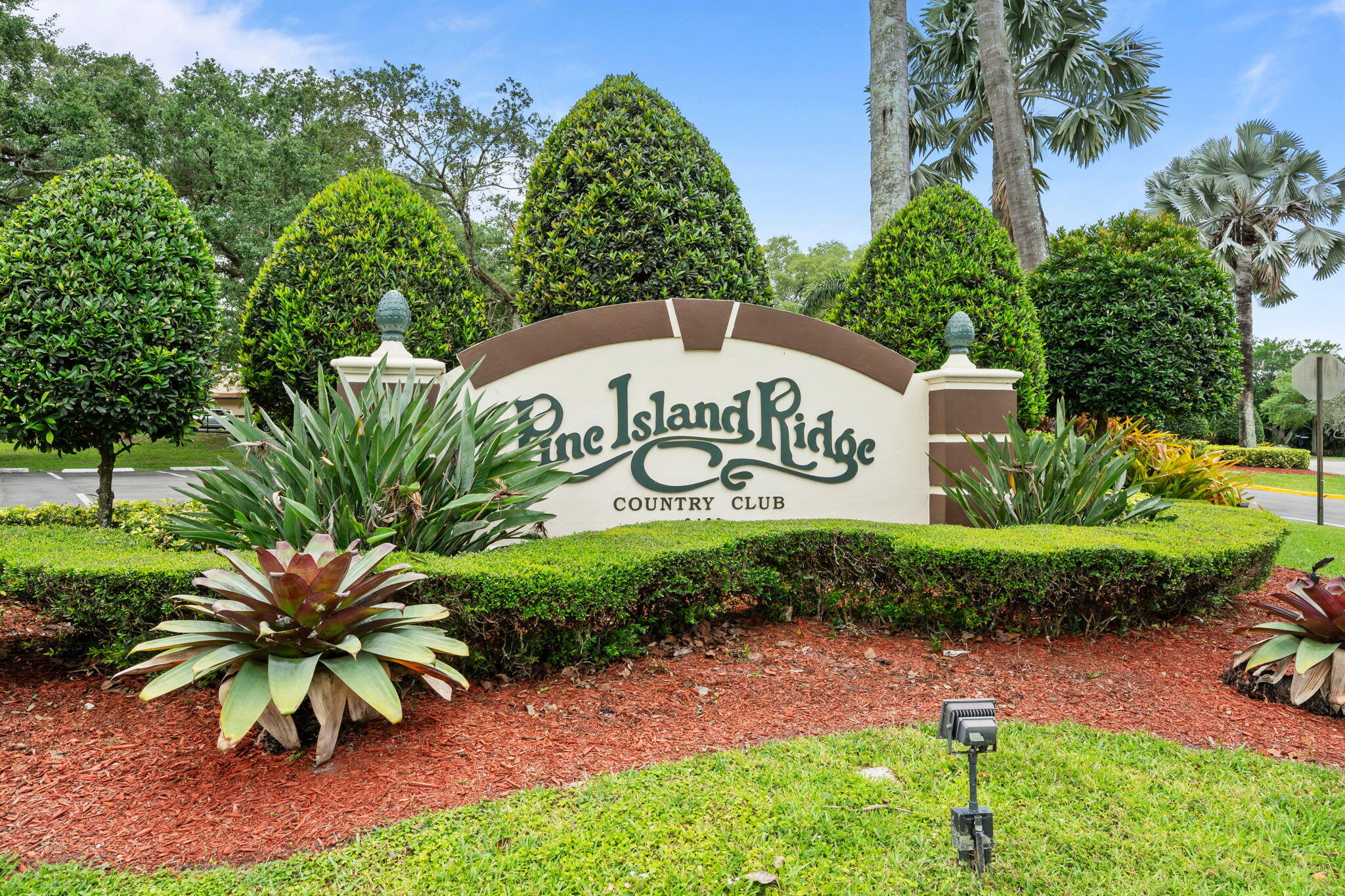 LIVE OAK CONDO NINE - Residential