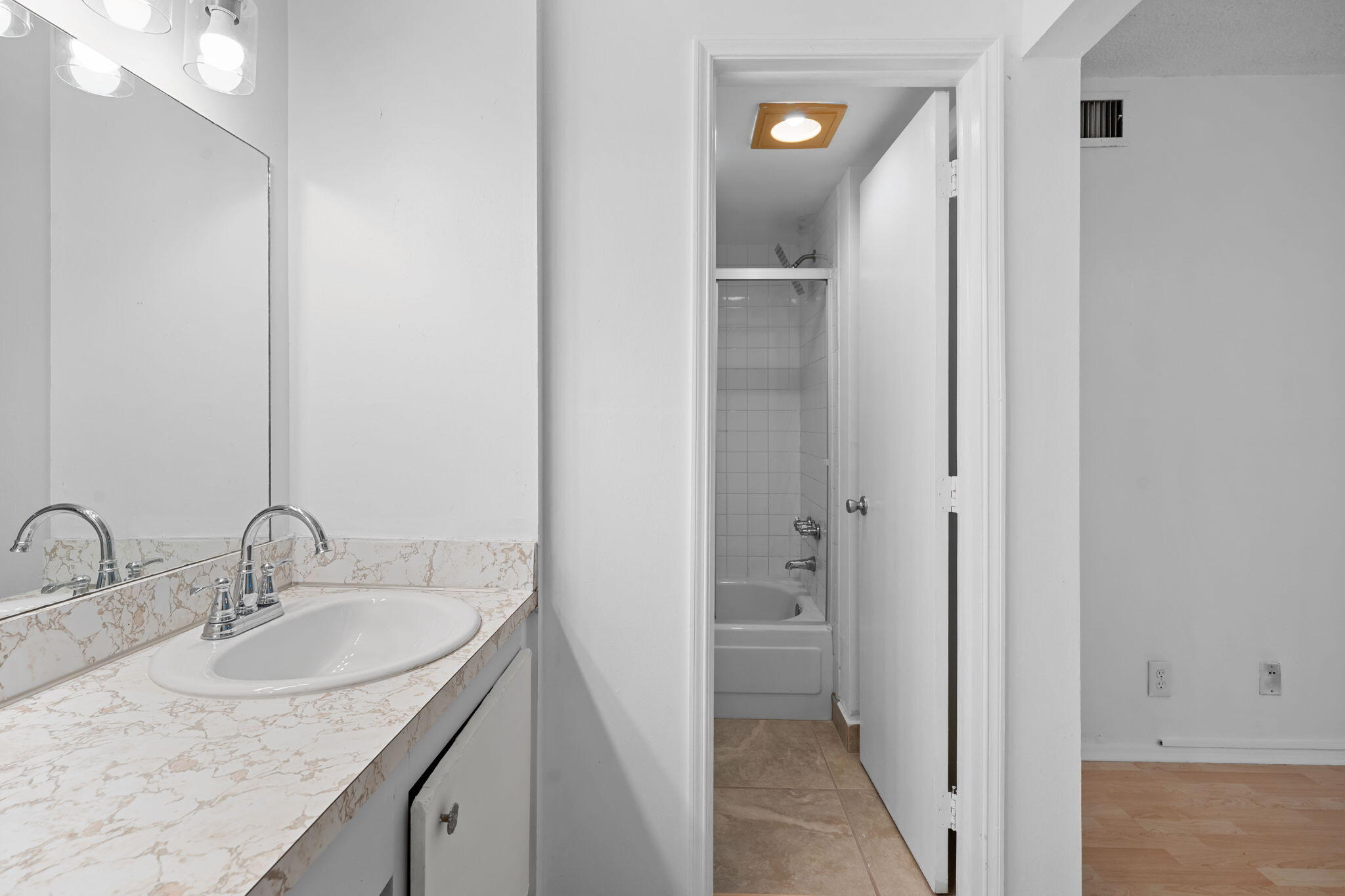 LIVE OAK CONDO NINE - Residential