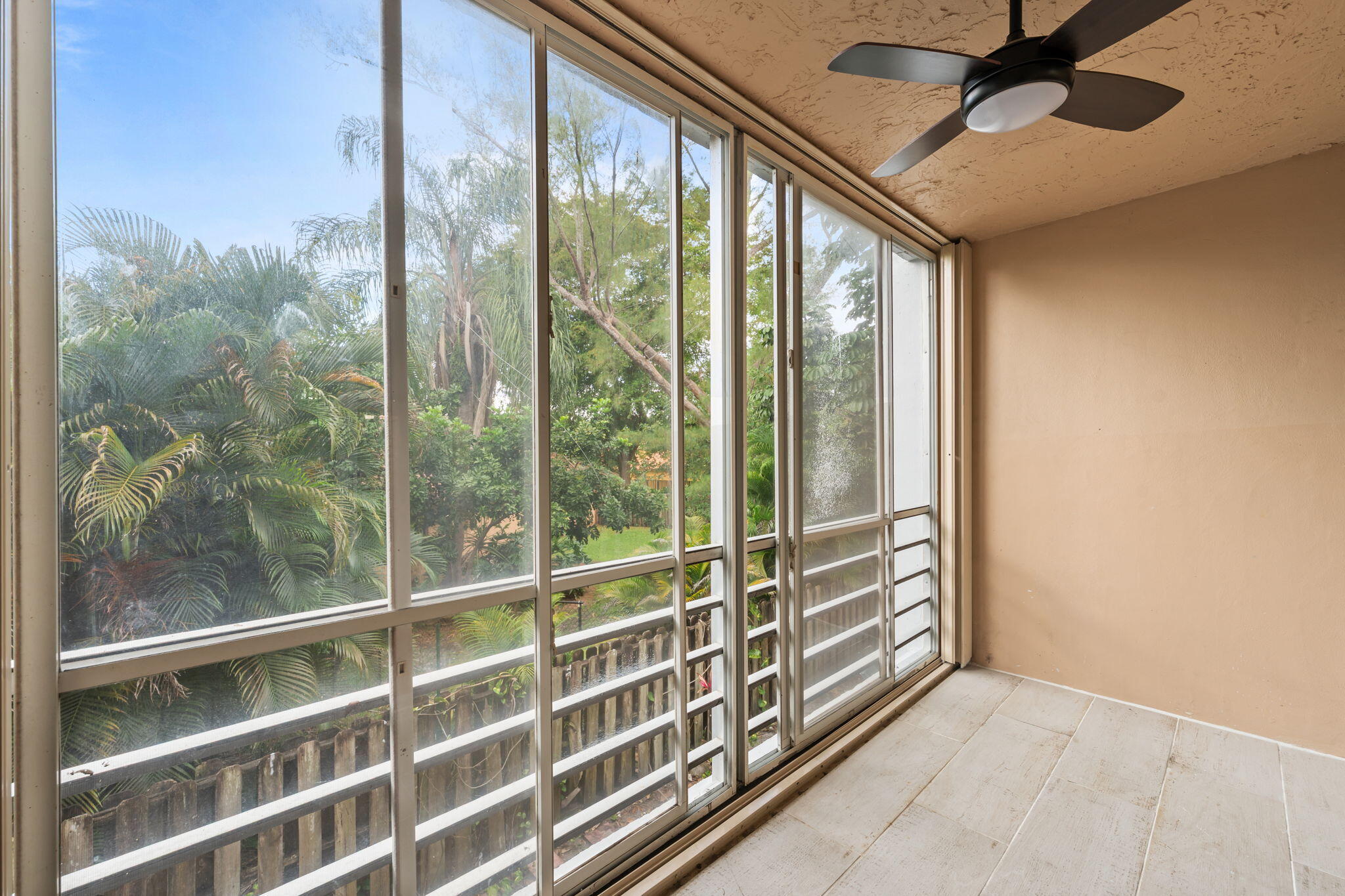 LIVE OAK CONDO NINE - Residential
